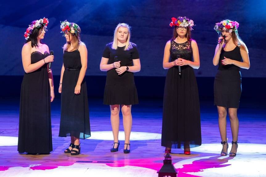 "Rozśpiewana Niepodległa" - koncert uczniów "Naftówki" [WIDEO, ZDJĘCIA]