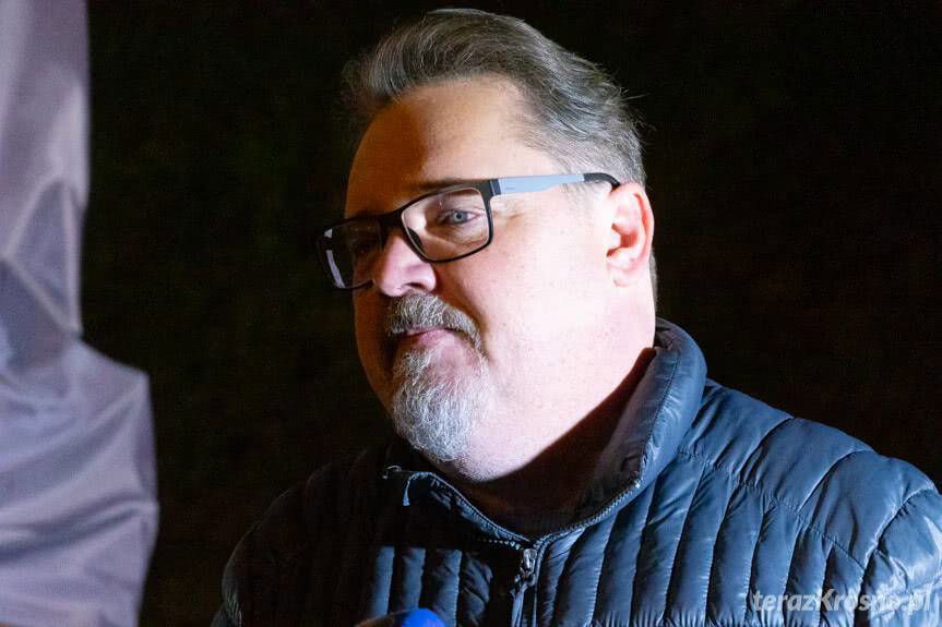 Szklana rzeźba - symbol mieszkańców Krosna