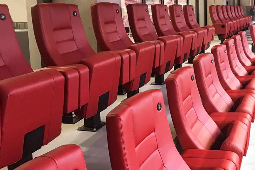 Krzesła z Krosna na węgierskim stadionie narodowym