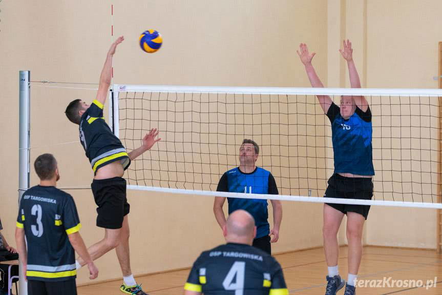 Strażacy z gminy Korczyna tryumfują w siatkarskich zawodach powiatowych
