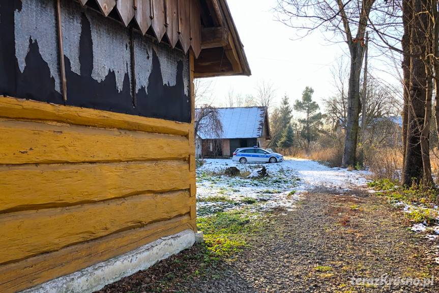 Tragedia w Iwoniczu, mężczyzna zamarzł obok domu