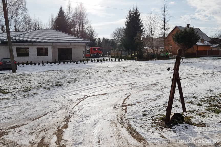 Uszkodzona rura z gazem w Głowience, ewakuowano mieszkańców