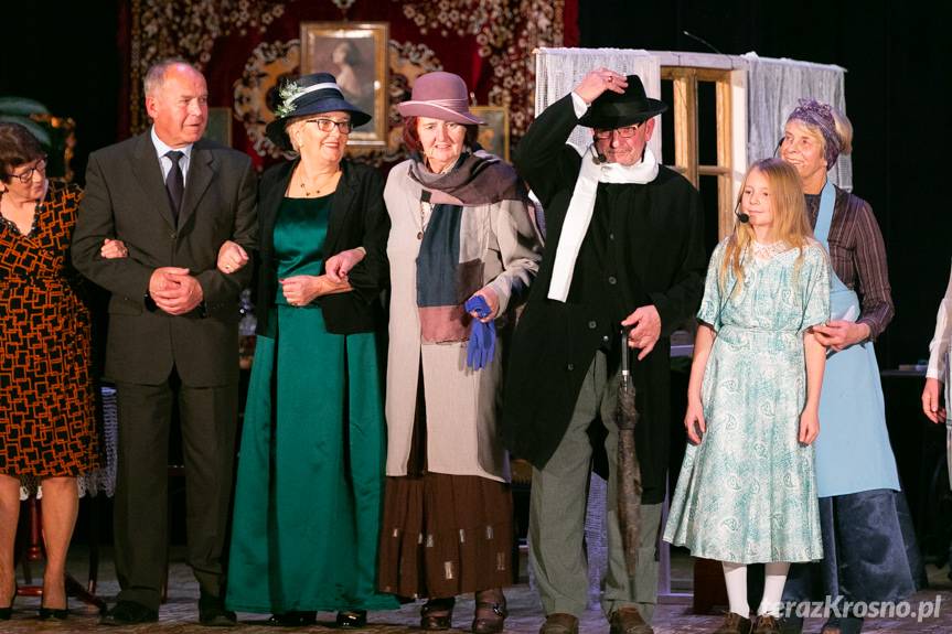 Seniorzy wystawili inscenizację "Katarynki"