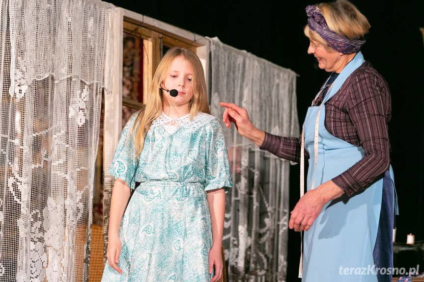 Seniorzy wystawili inscenizację "Katarynki"