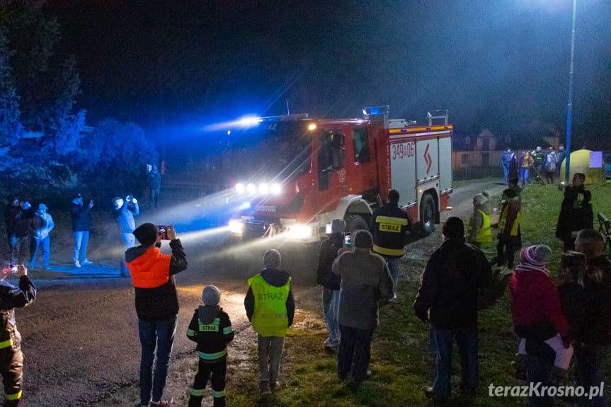 Strażacy z Kobylan przywitali nowy wóz