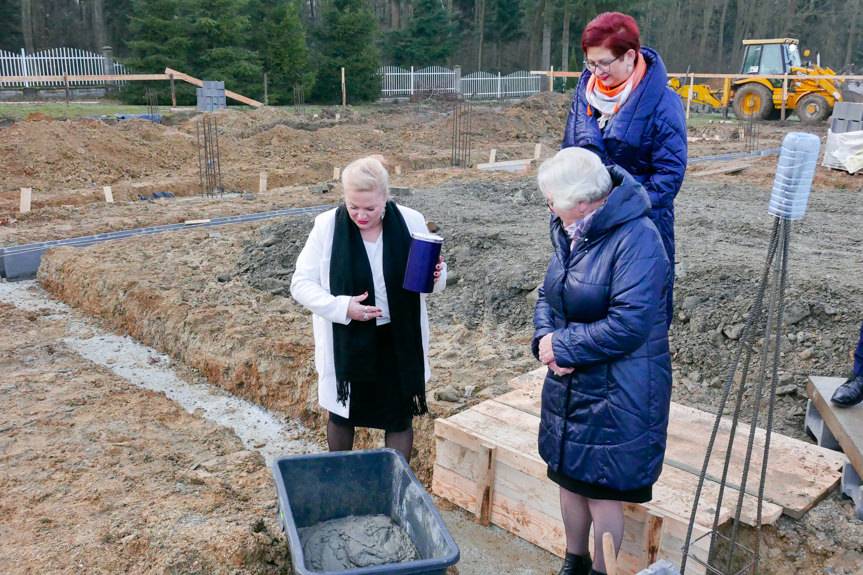 Wmurowano kamień węgielny pod budowę hali sportowej w Zalesiu