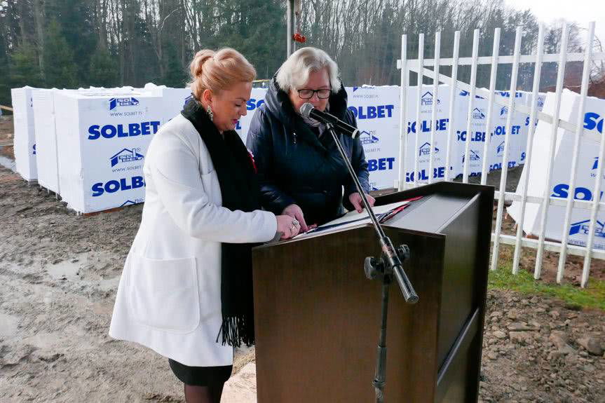 Wmurowano kamień węgielny pod budowę hali sportowej w Zalesiu