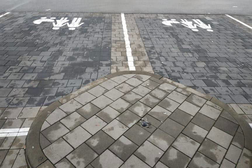 Nie tylko rodzinna atmosfera… napad z siekierą, awantury domowe i pijani kierowcy