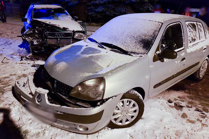 Zderzenie samochodów w Dobieszynie