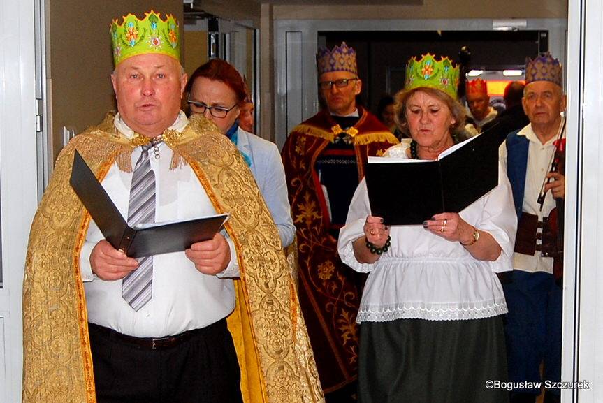 Kolędnicy odwiedzili chorych w szpitalu