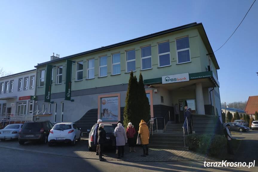 Klienci banku PBS bez dostępu do pieniędzy