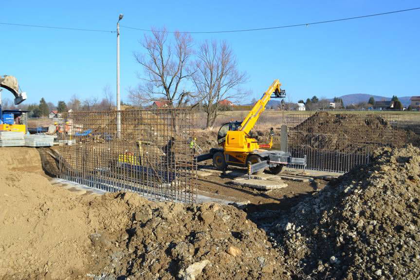 Most w Odrzykoniu rośnie w oczach