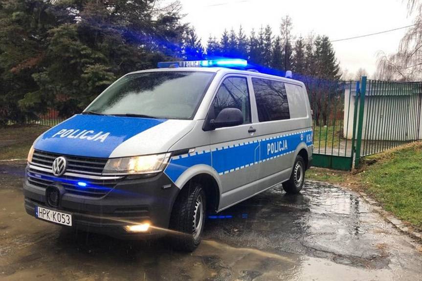 Nowy radiowóz w krośnieńskiej komendzie