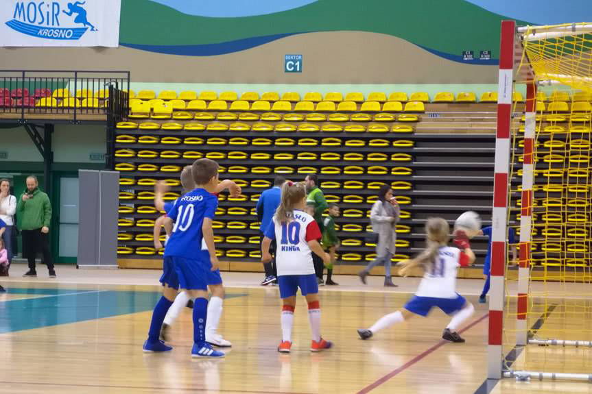Beniaminek Profbud Krosno zwycięża w Turnieju piłki nożnej U-9