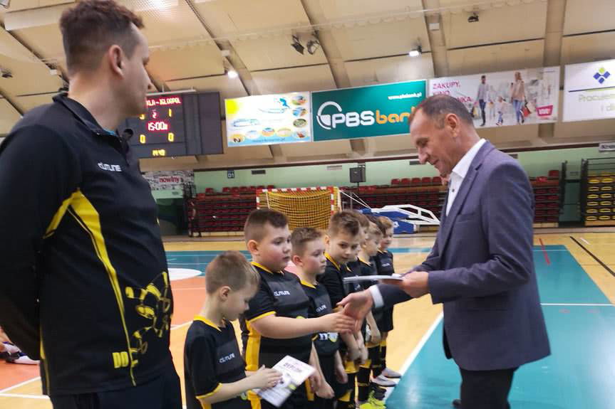 Beniaminek Profbud Krosno zwycięża w Turnieju piłki nożnej U-9