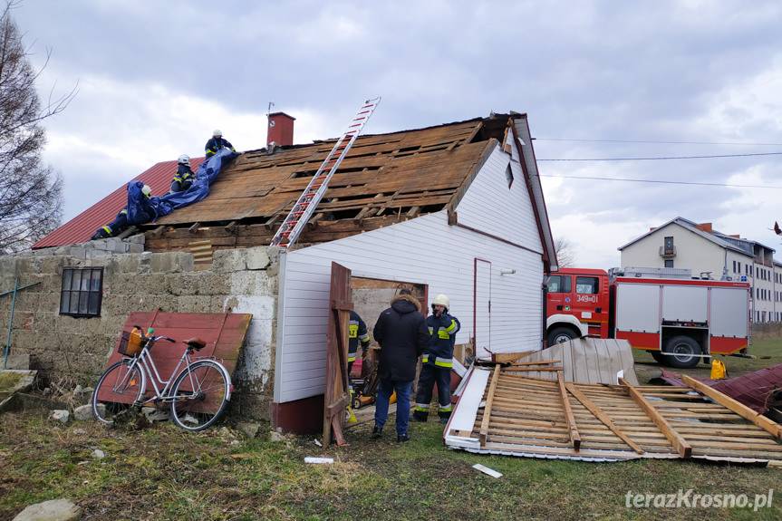 "Sabina" zaatakowała. Zerwane dachy, powalone drzewa