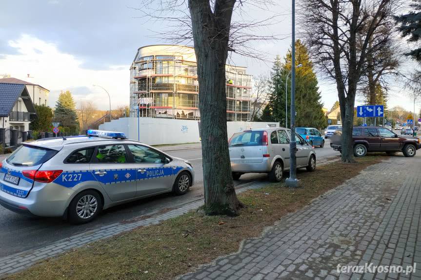 Kolizja na Krakowskiej trzech samochodów