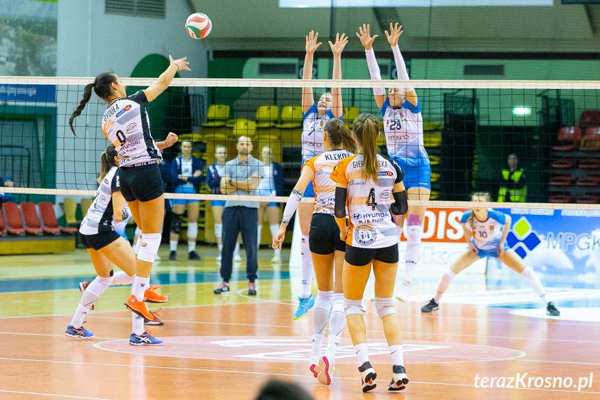 Karpaty MOSiR AZS PWSZ Krosno Glass - KSZO Ostrowiec Świętokrzyski 0:3