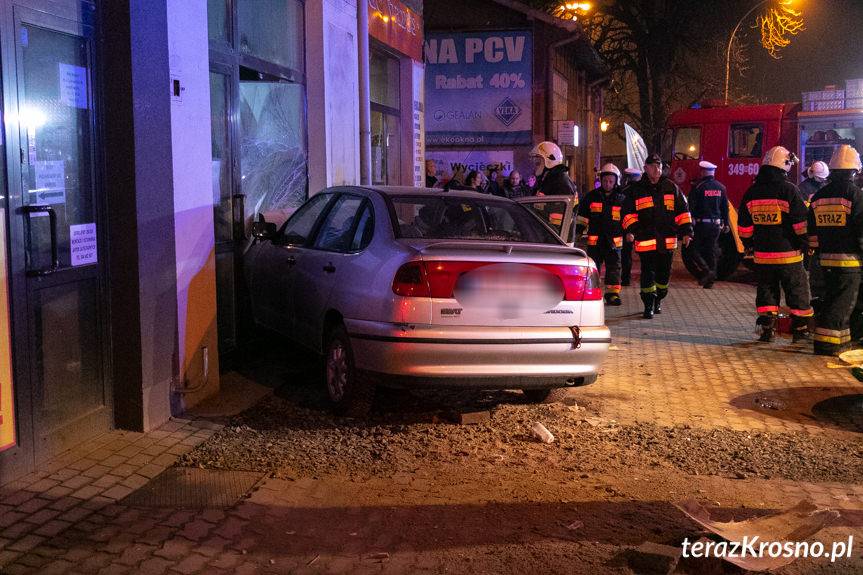 Seatem uderzył w kamienicę