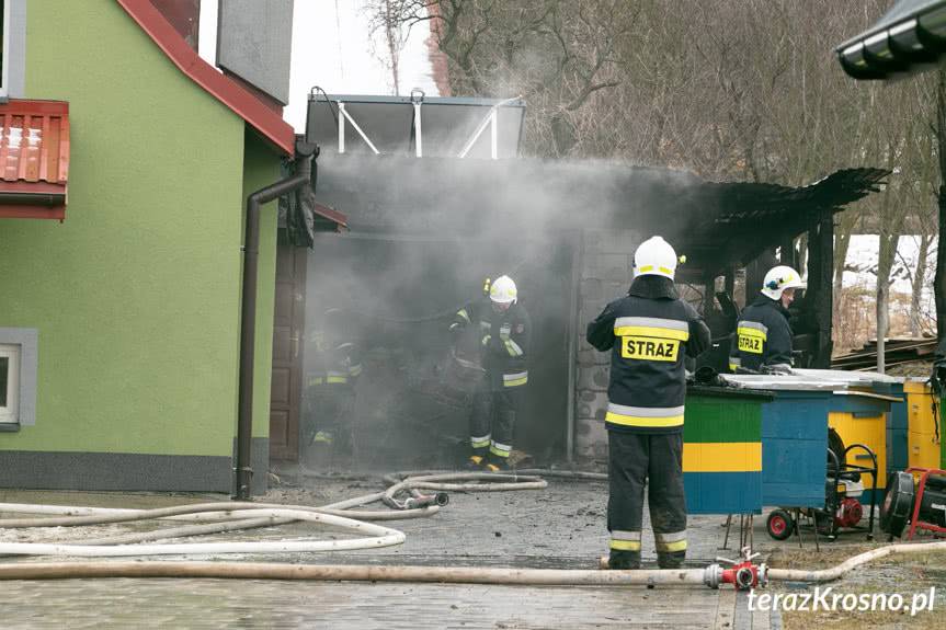 Pożar garażu i domu w Głojscach