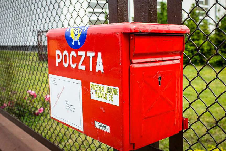 Tajemnicze maile do urzędów z "Poczty Polskiej"