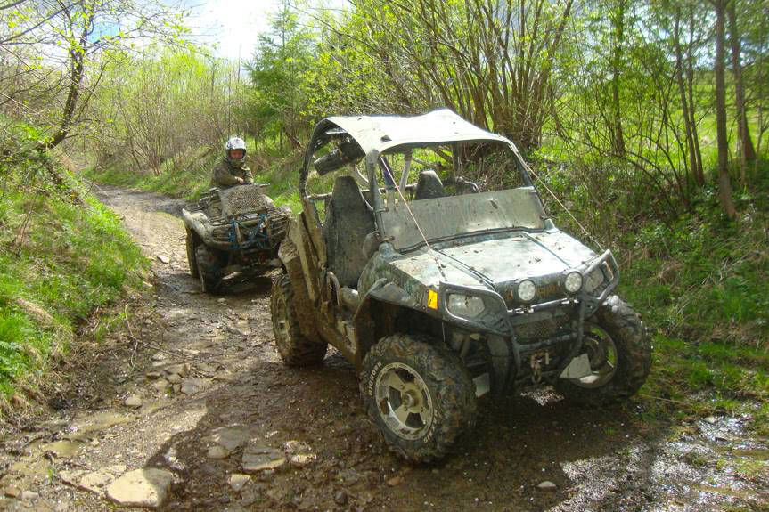 Quadowcy chcieli przejechać strażników leśnych