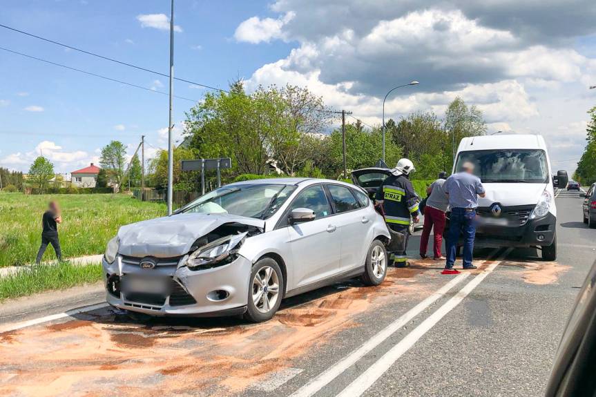 Zderzenie trzech samochodów w Iwoniczu