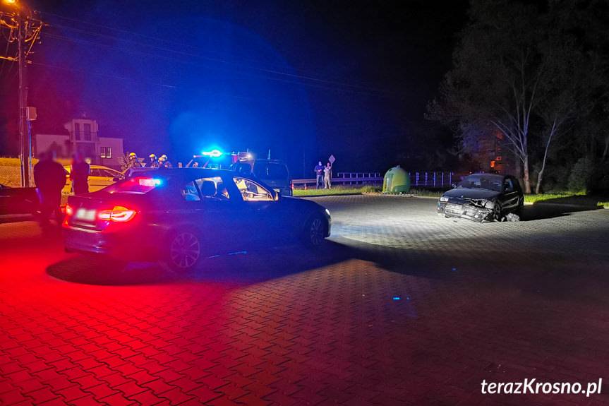 Zderzenie dwóch samochodów w Łężanach