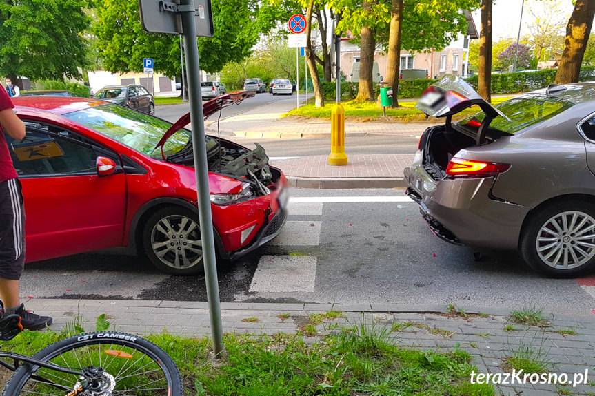 Kolizja dwóch samochodów na Krakowskiej
