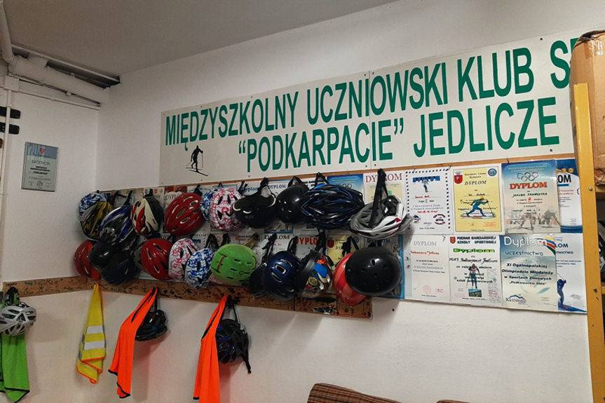 Remont narciarni w Jedliczu