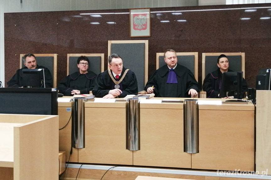 6 lat za atak nożem na kolegów w Iwoniczu