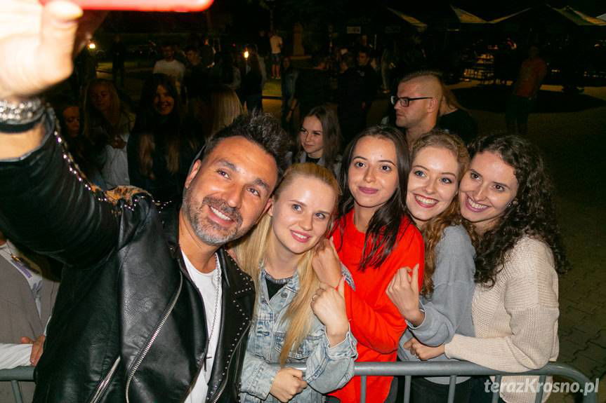 Lokalne imprezy masowe masowo odwoływane