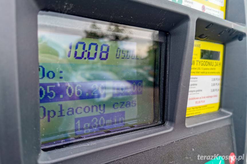 Kontrowersje wokół opłat za parkowanie. Lidl odpowiada