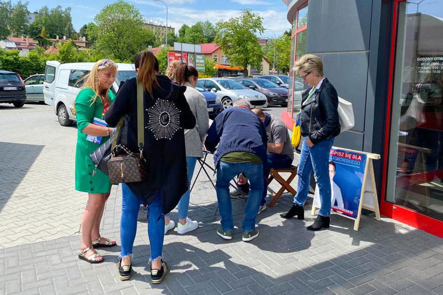 Rafał Trzaskowski szuka poparcia w Krośnie