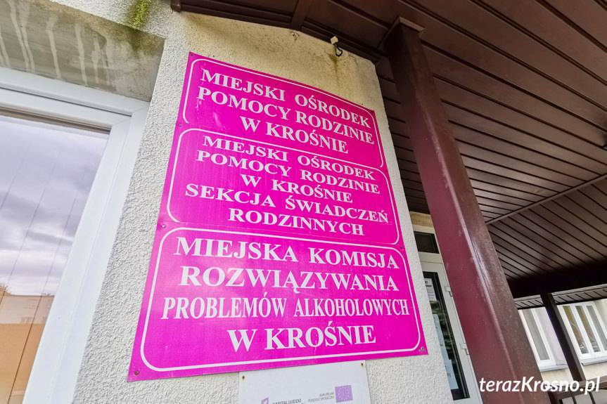 [WASZE SPRAWY] Krosno. Obsługa w MOPR a koronawirus