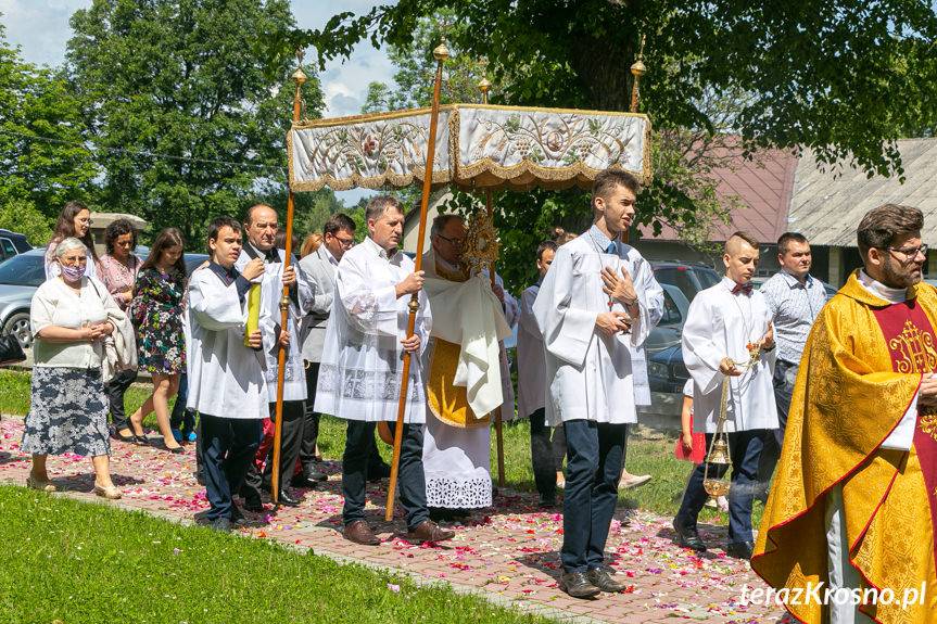 Procesja Bożego Ciała w Zręcinie 