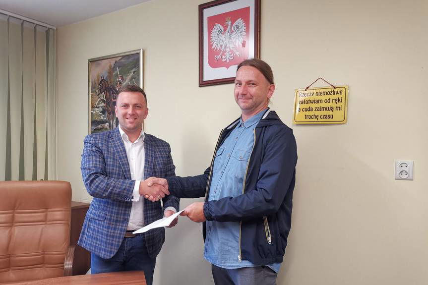 Nowa szatnia za wagon kolejowy w Pustynach