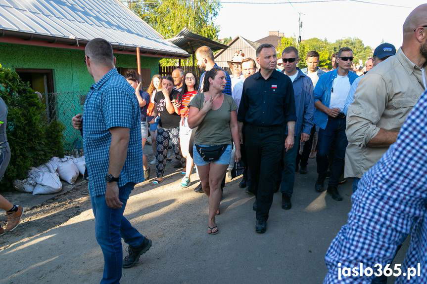 REGION. Andrzej Duda w Trzcinicy. Odwiedził powodzian