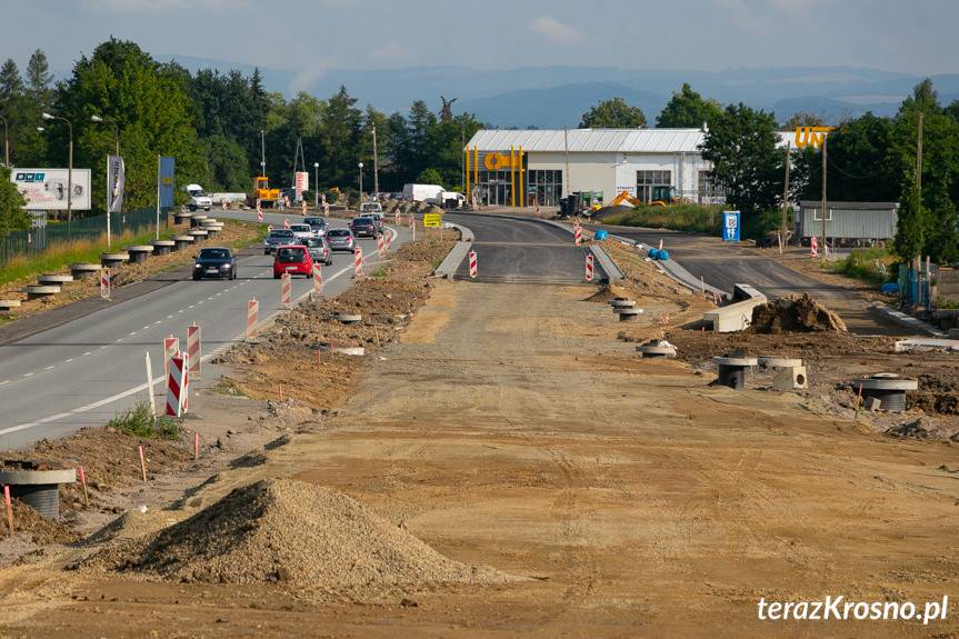 Droga krajowa nr 28 w Krośnie w rozbudowie. Zobacz zdjęcia