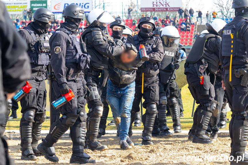 Siedmiu pseudokibiców stanie przed sądem