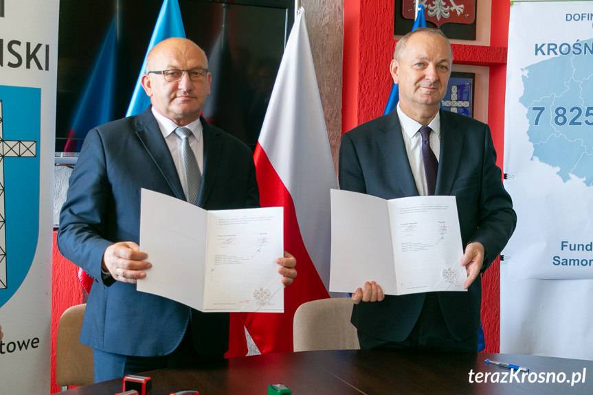 Nową drogą do Czarnorzek i Zamku Kamieniec