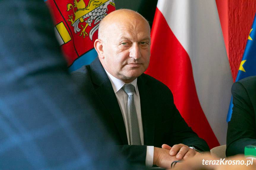 Nową drogą do Czarnorzek i Zamku Kamieniec