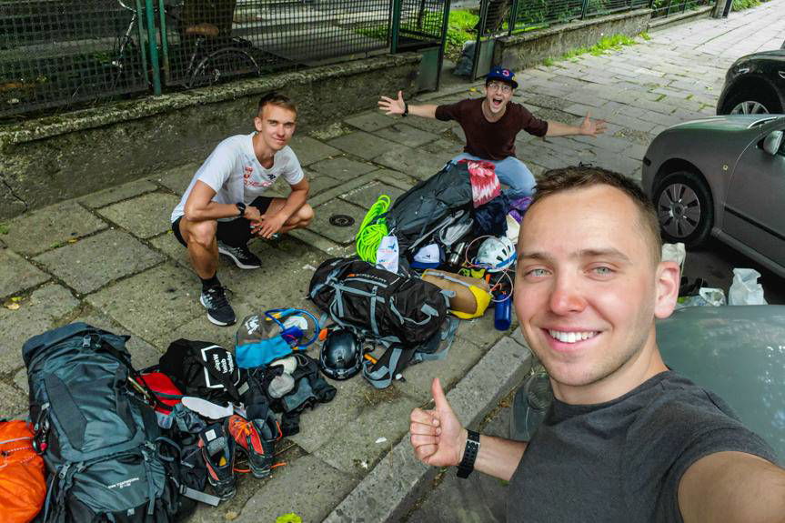 Zdobyli Mont Blanc dla Fundacji Dorastaj z Nami