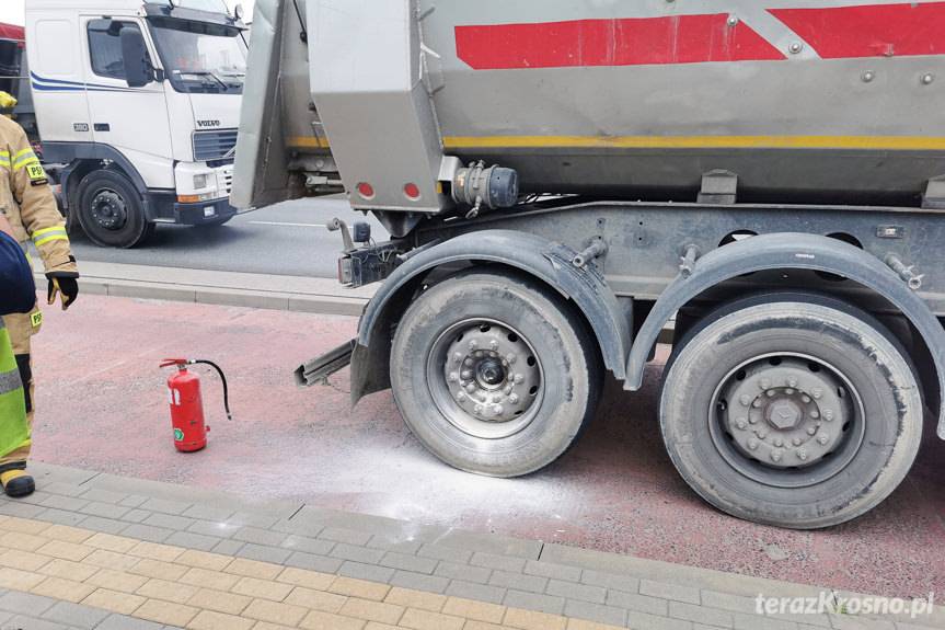 Zatarte łożysko, interweniowali strażacy