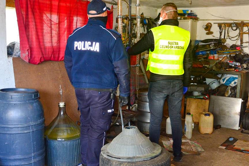 Nielegalne bimbrownie w powiecie krośnieńskim