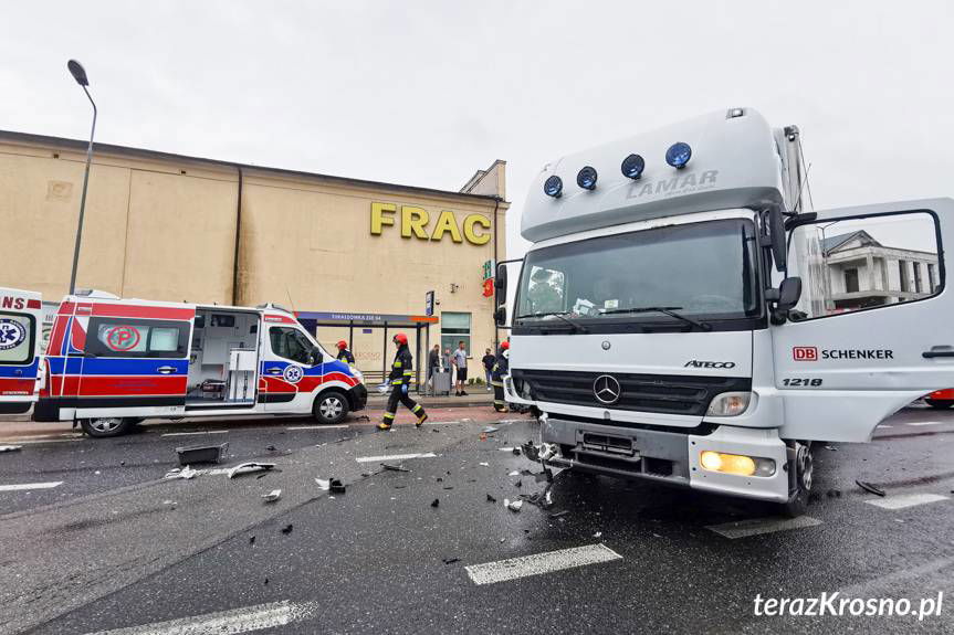Poważne zdarzenie drogowe na Rzeszowskiej w Krośnie