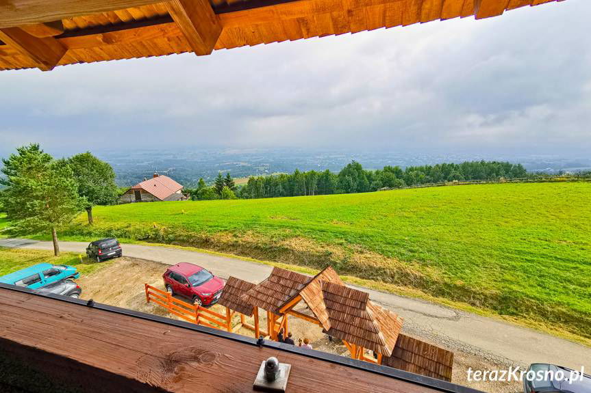 Wieża widokowa w Czarnorzekach. Nawiązanie do tradycji