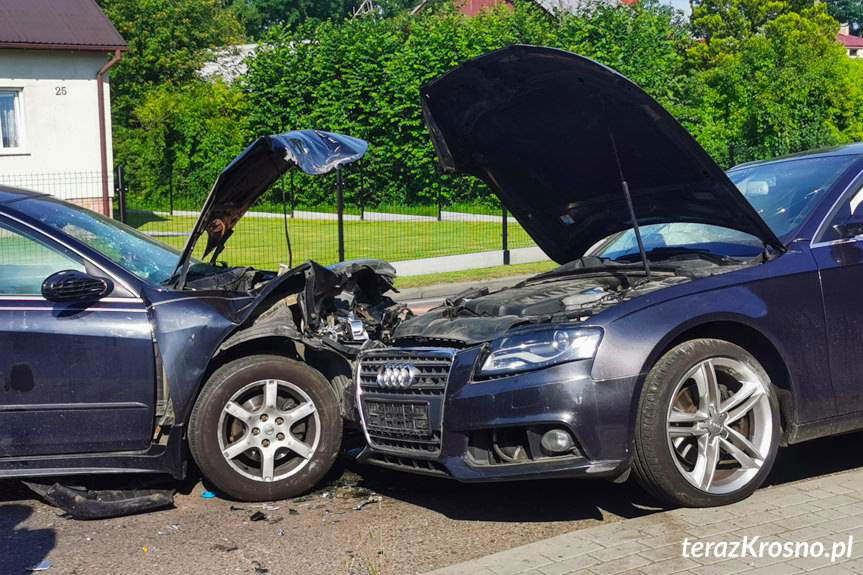 Czołowe zderzenie na Chopina w Krośnie