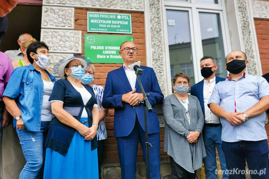 Poseł Kasprzak otworzył biuro w Krośnie