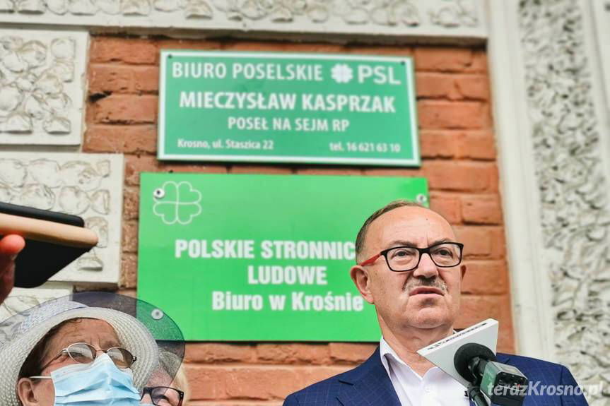 Poseł Kasprzak otworzył biuro w Krośnie
